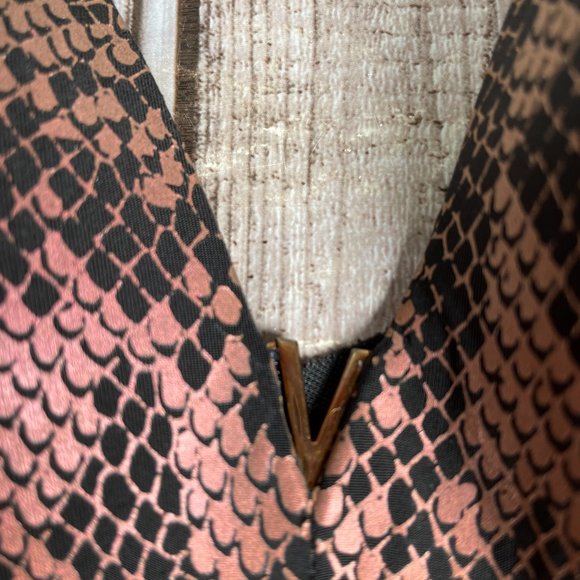 VICTORIA'S SECRET Women's 32DD Padded No Wire Snakeskin Metallic Adjustable Bra - Picture 3 of 5